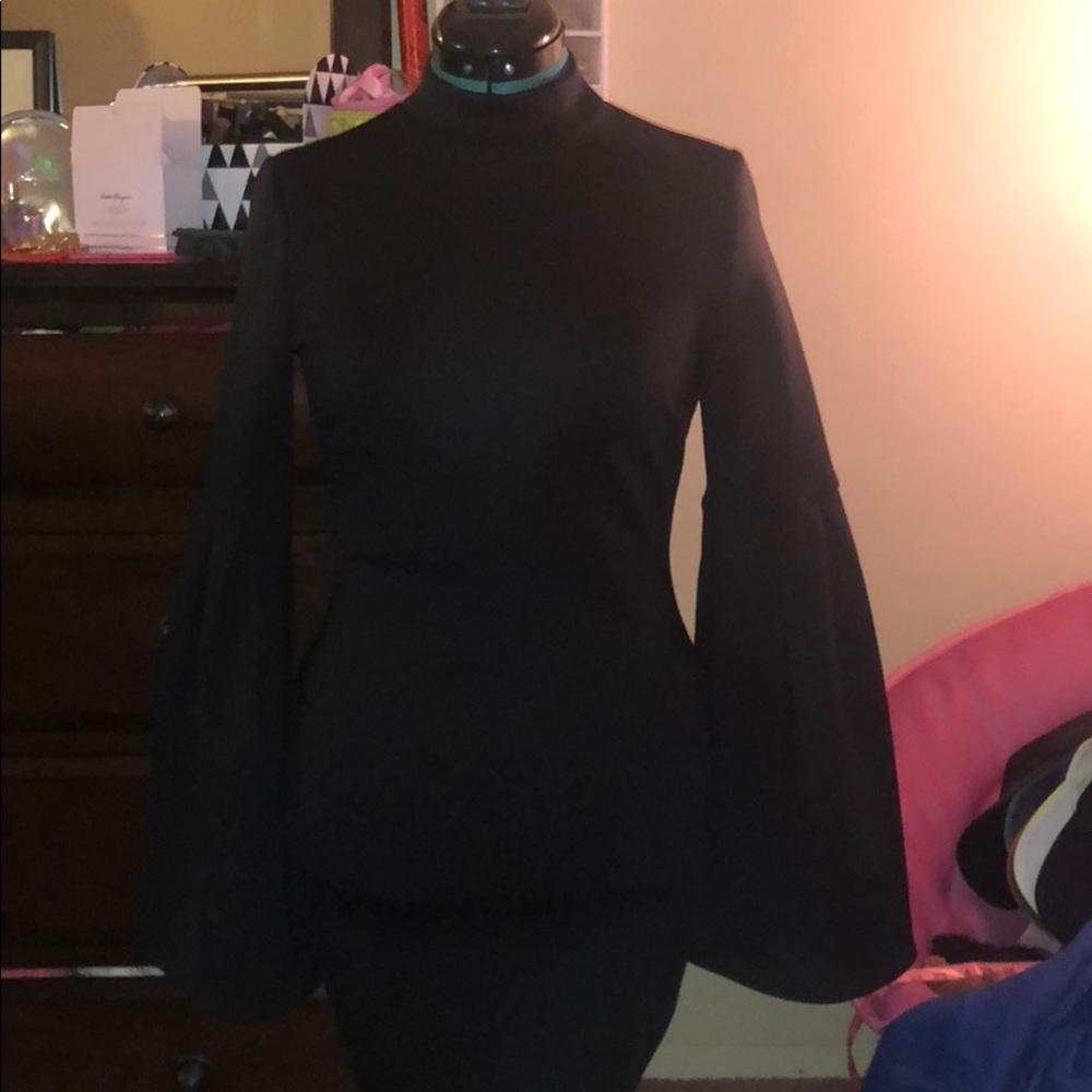 Black guess brand dress size small.